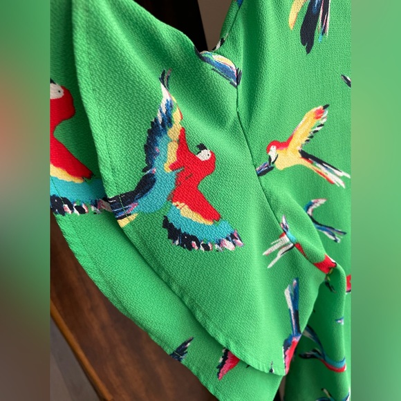 Ruby Red VIBRANT PM Parrot Top - Picture 5 of 6